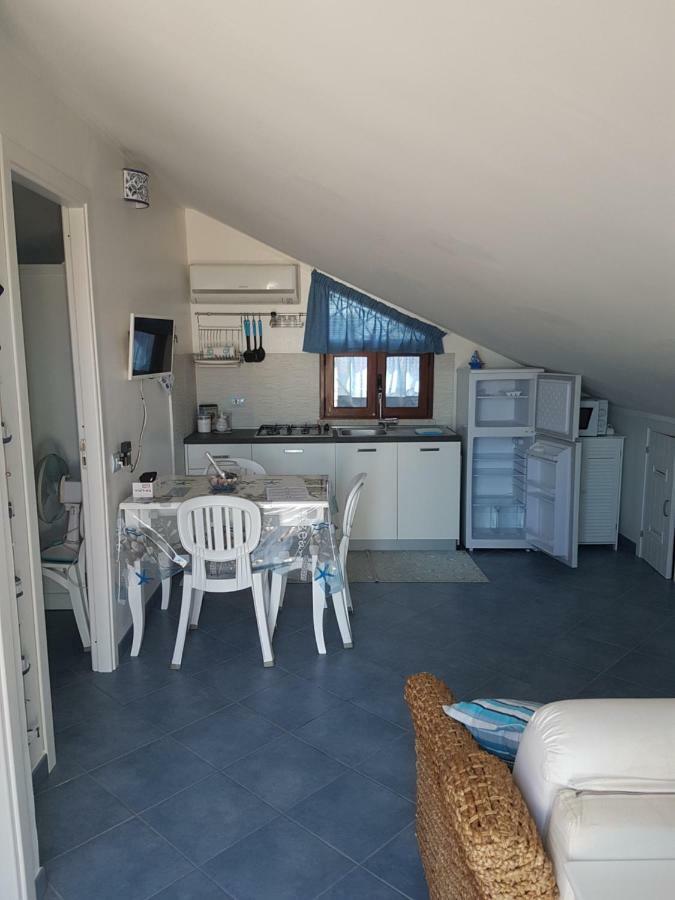 Mansarda Camelie Via Dei Normanni, 45 Villa Campofelice Di Roccella Eksteriør bilde