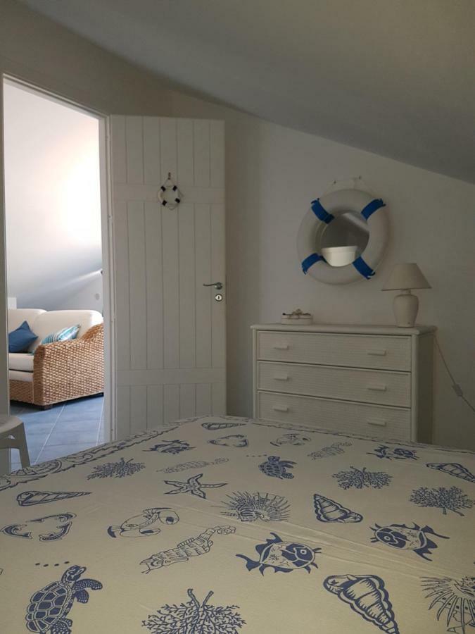 Mansarda Camelie Via Dei Normanni, 45 Villa Campofelice Di Roccella Eksteriør bilde